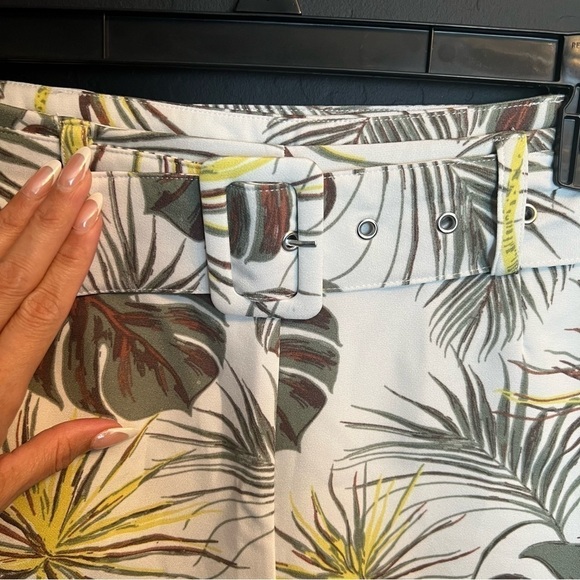 NWT love 83 Machine set preppy set  Size: L Color: white/ tropical print - Picture 9 of 12